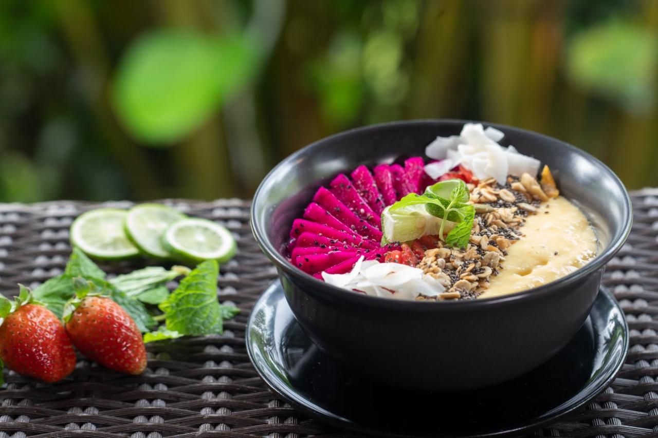 Ubud Nyuh Bali Resort & Spa Dış mekan fotoğraf A smoothie bowl with dragon fruit, avocado, lime, coconut and chia seeds